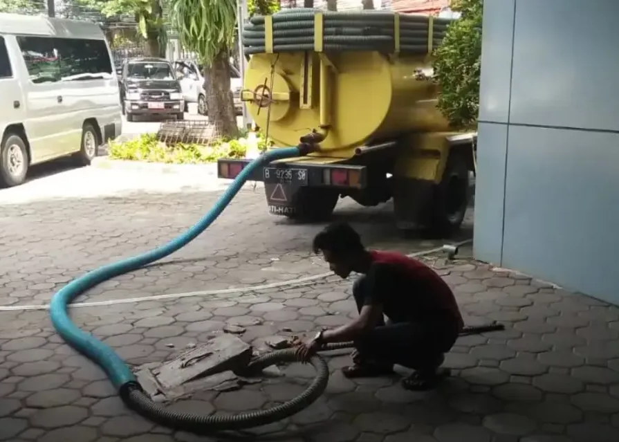 Sedot-wc-jakarta-murah-jaya-jpg copy
